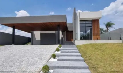 Casa  nova térrea no Condomínio Equilibrium em Atibaia SP, com 4 suítes, piscina e área gourmet.