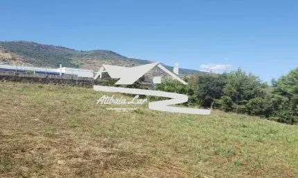Terreno Condomínio Flamboyant com 1.050 m2 vista para Pedra Grande, aclive em relação a Rua.  Valor R$ 830 mil