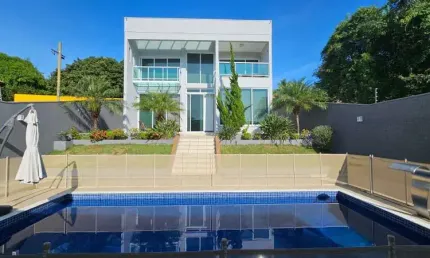 Excelente oportunidade! casa nova espaçosa e muito bem localizada, com 4 quartos, sendo 2 suítes, 5 banheiros, 4 vagas.