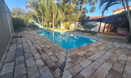 Casa  na vila giglio, atibaia-sp: 4 quartos, 2 suítes, 3 salas, 2 vagas de garagem, 300m² - venda ou locação