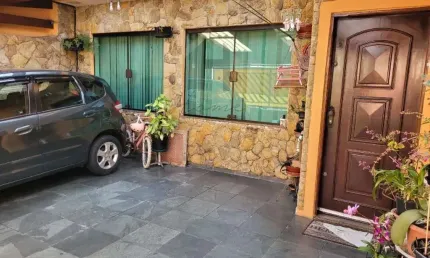 Sobrado  à venda com 294 metros 3 dormitórios sendo 1 suíte.  bairro santa paula. são caetano do sul.