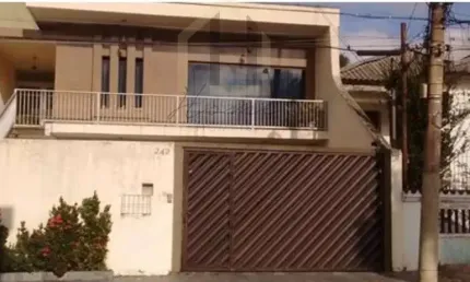 Casa assobrada à venda com 276 metros 4 dormitórios sendo 1 suíte. bairro santa maria - são caetano do sul.