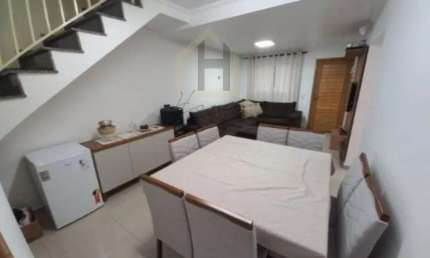 Sobrado à venda com 100 metros 3 dormitórios sendo 1 suíte. Bairro Parque Oratório. Santo André.