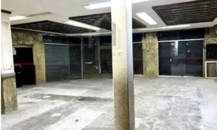 Ponto comercial para locação com 270 metros. Bairro Jardim. Santo André.