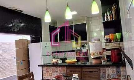 Casa à venda, Jardim Imperial, Cuiabá-MT, 60 m² úteis, 3 quartos, 2 vagas, piscina com ducha, próxi