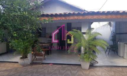 Casa à venda, Cidade Alta, Cuiabá, MT, 1 suíte + 2 quartos, área gourmet com churrasqueira, piscina