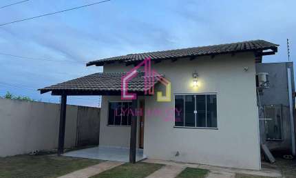 Casa à venda, Distrito Industrial, Cuiabá-MT. 2 quartos, sendo 1 suíte, cozinha completa, quintal a