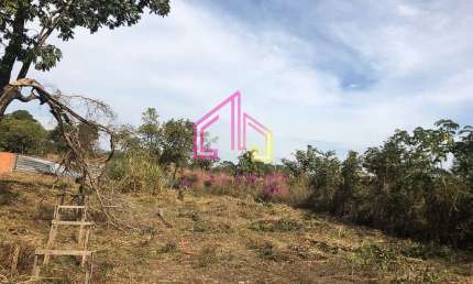 TERRENO à VENDA no Jardim Universitário - Cuiabá-MT- 540 m2- murado, 14 x 38,60, EXCELENTE PARA INV