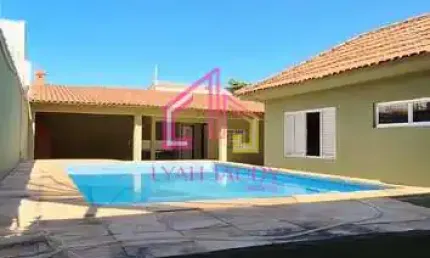 Casa à venda, Jardim petrópolis, Cuiabá, MT- 2 Demi-suíte + 3 quartos, 4 vagas, área útil de 315.83