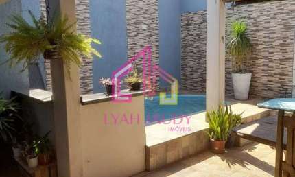 Casa á Venda, CPA 4, Cuiabá-MT, Ótima localização, 3 quartos, 2 Vagas, PIscina e um valor imperdíve
