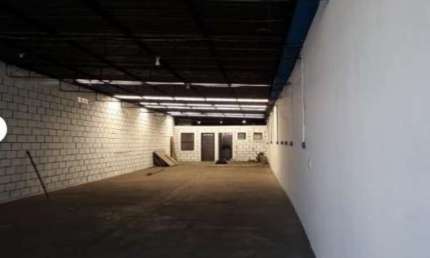 Barracão comercial à venda no bairro Vila Santa Rita, em Sorocaba-SP.