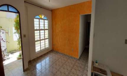 Casa térrea à venda no Jardim Tatiana, em Votorantim-SP