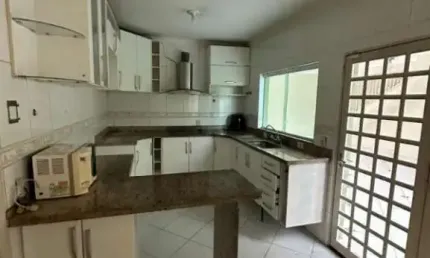Casa com 5 quartos à venda na Vila Hortência, Sorocaba 