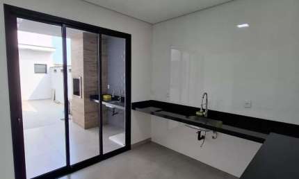 Casa à venda no Condomínio Residencial Jardim, em Sorocaba/SP.