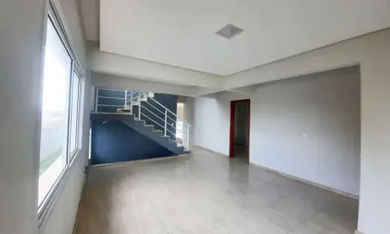 Sobrado à venda no Condomínio Jardim Solar do Bosque, em Sorocaba-SP.