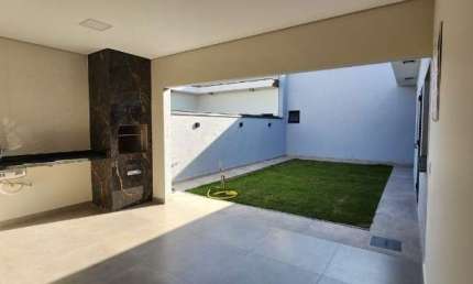 Casa térrea à venda no Condomínio Residencial Le France em Sorocaba/SP.