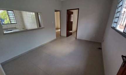 Apartamento à venda no Jardim Saíra, em Sorocaba-SP.