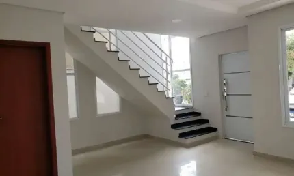 Sobrado à venda no Condomínio Horto Florestal III, em Sorocaba/SP.