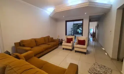 Sobrado à venda no Residencial Jardim Constantino Mattucci, Sorocaba-SP.