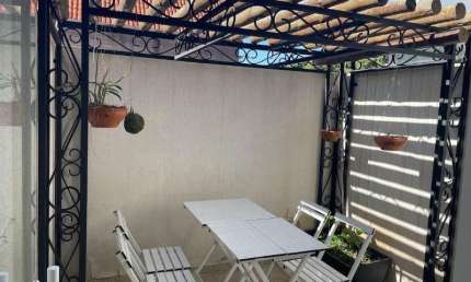 Sobrado geminado à venda na Vila Jardini, em Sorocaba-SP.