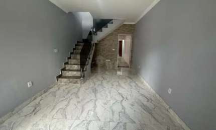 Sobrado à venda no Jardim São Guilherme, em Sorocaba-SP.