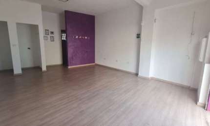 Salão comercial para alugar no Bairro Edén, em Sorocaba-SP.
