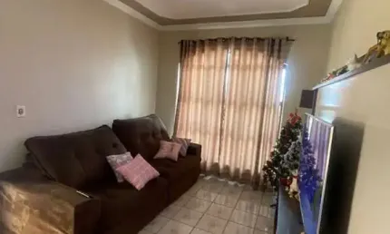 Sobrado à venda no Jardim Botucatu, em Sorocaba-SP.