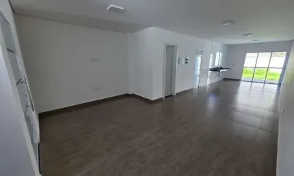 Sobrado para alugar no Jardim São Carlos, em Sorocaba-SP.
