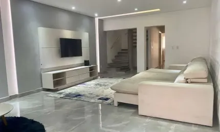 Sobrado para alugar no Jardim Paulistano, em Sorocaba-SP.