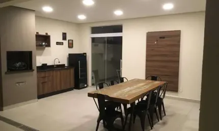 Sobrado para alugar no Residencial Terras de São Francisco, em Sorocaba-SP.