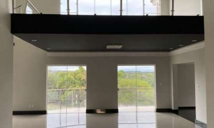 Casa à venda no Condomínio Portal do Sabiá, em Araçoiaba da Serra- SP