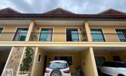 Casa em Condomínio à Venda no Horto Residence: Conforto e Lazer em Cada Detalhe!