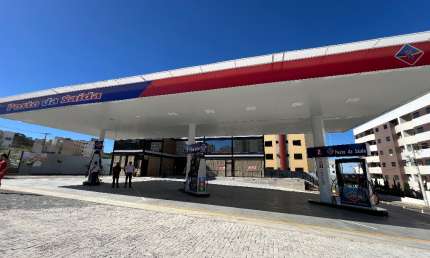 Ponto comercial com 1 sala para alugar na Rua B, Candeias, Vitória da Conquista