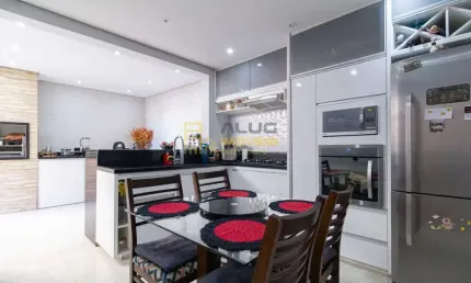 Encontre a casa dos seus sonhos em Osasco por R$ 430 mil!
