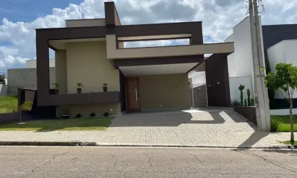 Alugo / vendo – casa mobiliada em condomínio fechado