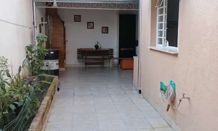 Casa com 4 quartos para alugar na Rua Rio Guaiba, Jardim Pararangaba, São José dos Campos