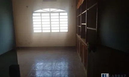 Ótima casa para venda em Pirangi-SP, com 3 dormitorios sendo 1 suite, varanda gourmet, piscina em um terreno de 1.000 m², area construida 300 m2