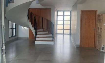 Lindo sobrado novo para venda no chamoso Quinta da Primavera, Praça das Flores, 3 suites, mais uma reversível, varanda gourmet e piscina em 295 m2 con