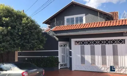Lindo sobrado para venda no planalto verde, 3 dormitorios sendo 2 suites. excelente acabamento em 222 m2 construidos