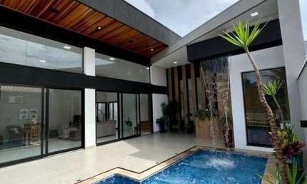 Maravilhosa casa alto padrão para venda em Rifaina no luxuoso Condomínio Morada da Fronteira, 3 suítes em 400 m2 de área total. Porteira fechada