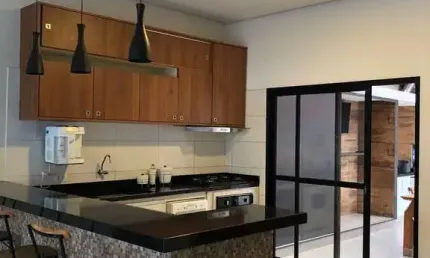 Linda casa para venda no Parque São Sebastiao, Condominio Villas Mabel, 3 dormitorios sendo 1 suite, varanda gourmet em 220 m2 de área total