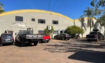 Ótimo galpão industrial para venda em São Jose do Rio Preto-sp no Dist. Industrial com 2.200 m2 construidos em um terreno de 4.500m2