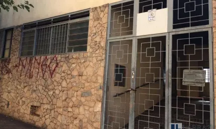 Casa para venda no Centro de Ribeirão, na Rua Tibiriça, ótima localização, vocação comercial, casa mais edícula em 302 m2 de área total