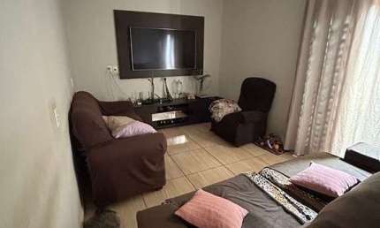 Ótima casa para venda no Parque Ribeirão, ótima localização, 3 dormitorios, área gourmet em amplo quintal, 150 m2 de área total