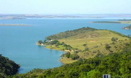 Lindo sitio para venda em Guape-MG nas margens da represa de Furnas com 38 alqueires, benfeitorias, mais de 2 km de margem para represa