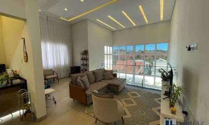 Maravilhoso sobrado para venda no Alphaville 1, alto padrao, 3 suites mais escritório reversível, gourmet e piscina em 303 m2 construidos