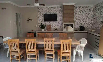 Casa para venda no Alexandre Balbo, 2 dormitorios sendo 1 suite, Espaço gourmet , 211 m2 construidos em um terreno de 200 m2