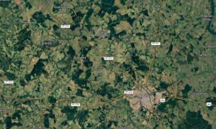 Fazenda para venda na região de Bauru-SP com 68 alqueires, beira do asfalto, rica em água e benfeitorias