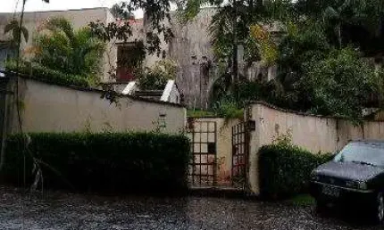 Oportunidade. Sobrado para venda em Cotia-SP no Jd. Algarve, 6 dormitorios com 2 suites, 12 vagas, area construida 892 m2 em um terreno de 2.230 m2