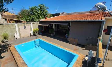 Chacara para venda na Vila Virginia / Maria Goretti, ótima localização, 700 m2 de área total, casa com 120 m2, lazer completo com piscina e churrasque